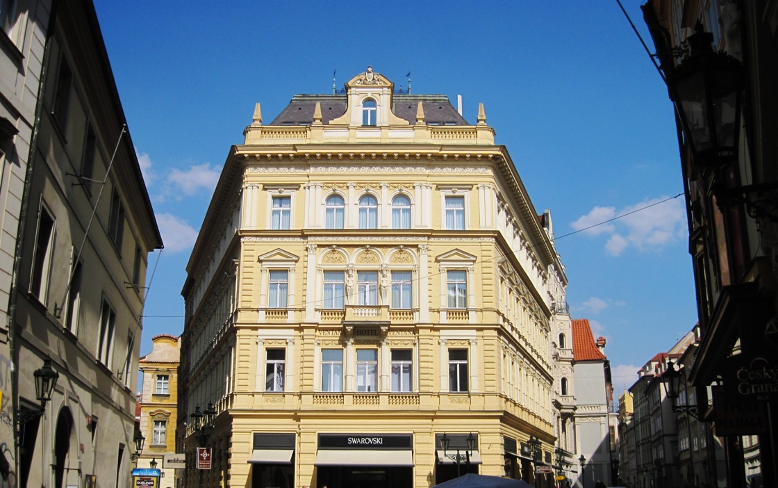 10- Praga-Hotel Ventana e il negozio della Swarovski